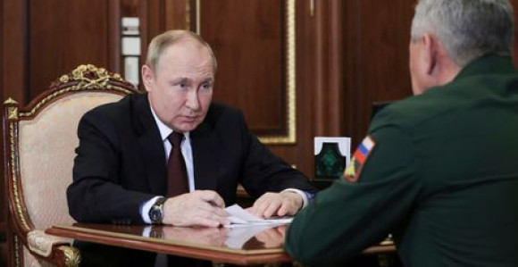 Putin spremio zamjenu za Šojgua, o kome se radi?