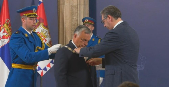 Vučić odlikovao Orbana Ordenom Republike Srbije