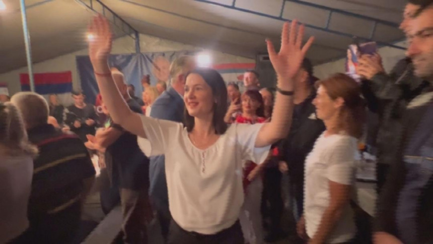 Lažni dokument na "engleskom" falsifikat koji nisu znali da prevedu ni uz pomoć nastavnice engleskog jezika