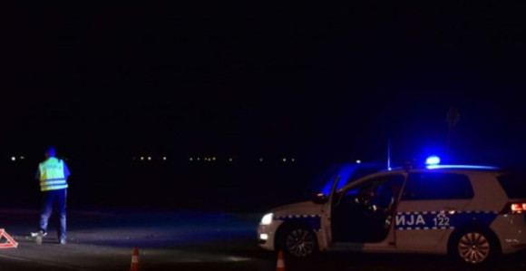 Tri osobe povrijeđene u sudaru dva vozila
