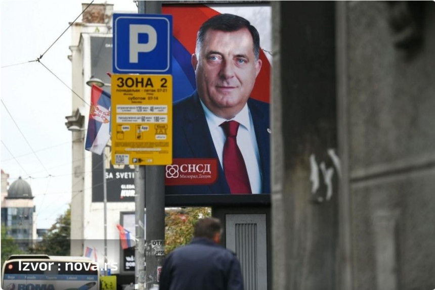 Glumi glavnog Baju: Dodik uložio silni novac za plakate u centru Beograda