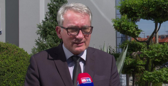 Босић тражи хитну сједницу Дома народа због акциза