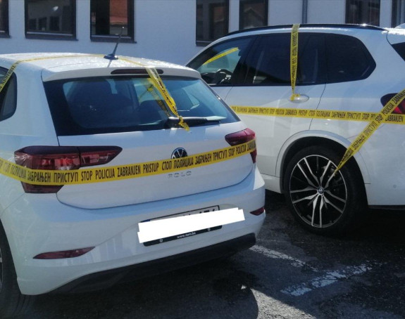 4 osobe uhapšene, oduzeti automobili, novac i oružje