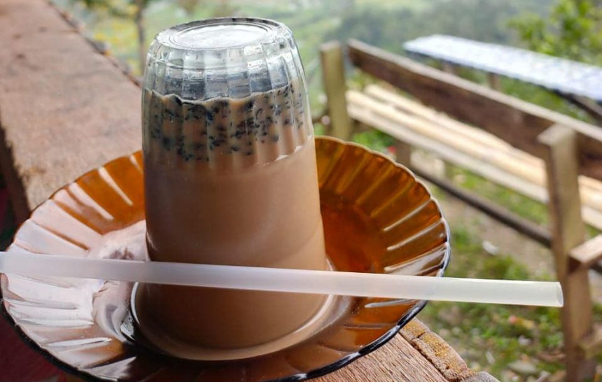 Da li ste probali indonežansku kafu Kupi Khop koja se služi naopačke?