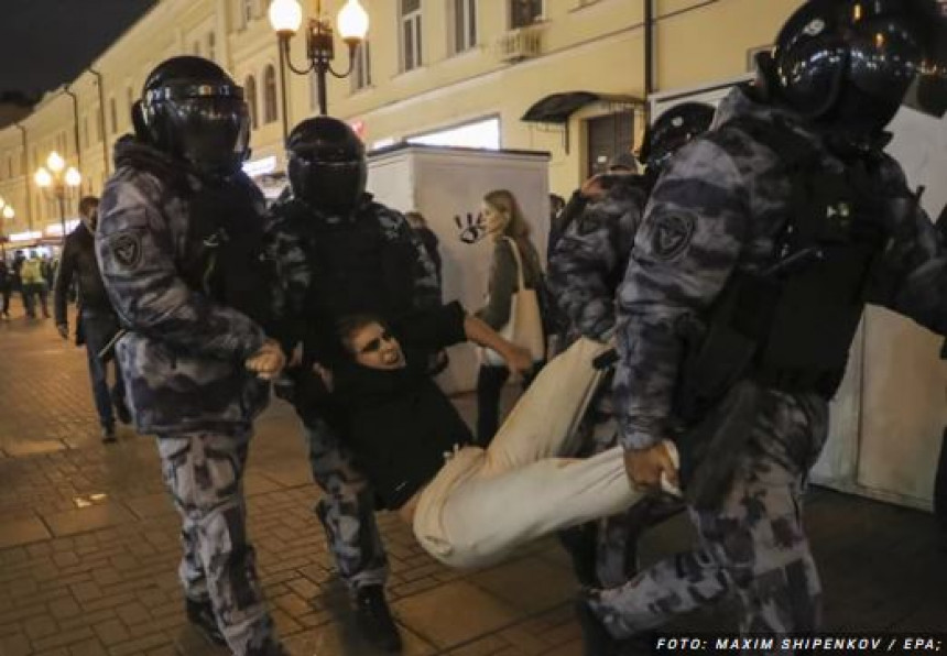 Neredi u Moskvi: Hapse protivnike mobilizacije (VIDEO)