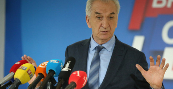 Ako ova vlast neće, mi ćemo ukinuti akcize u novembru!