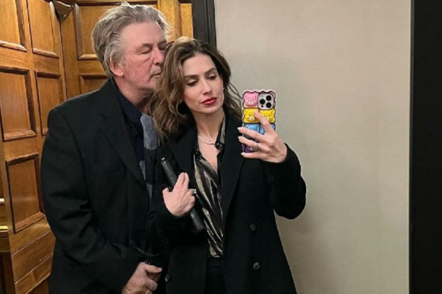 Glumac Alek Boldvin postao otac po 8. put, beba dobila čak 3 imena!