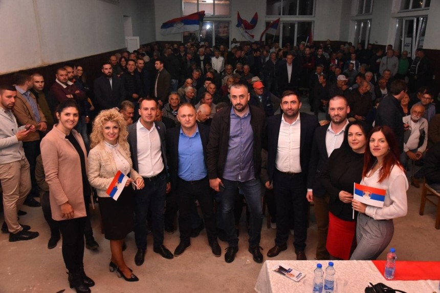 SDS će rasturiti partiju šaha, figure pokreće narod