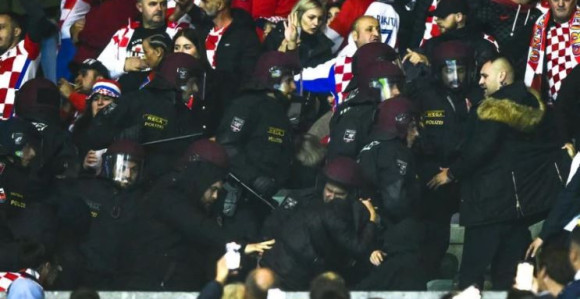 Hrvatski navijači pravili haos u Beču, tuča i sa policijom