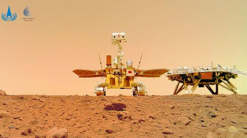 Кинески научници пронашли потенцијалне трагове воде на Марсу
