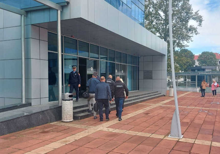 Претреси у вези с Новитовићем у згради Владе Српске?!