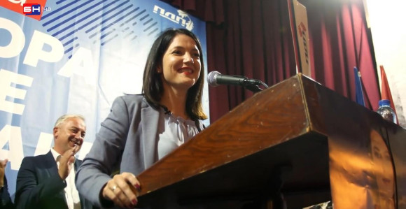 Ovo je žena zbog koje se trese režim u Banjaluci (VIDEO)