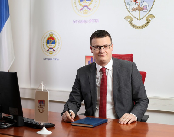 Cvijanovićeva brani Milanovića preko leđa Šarovića