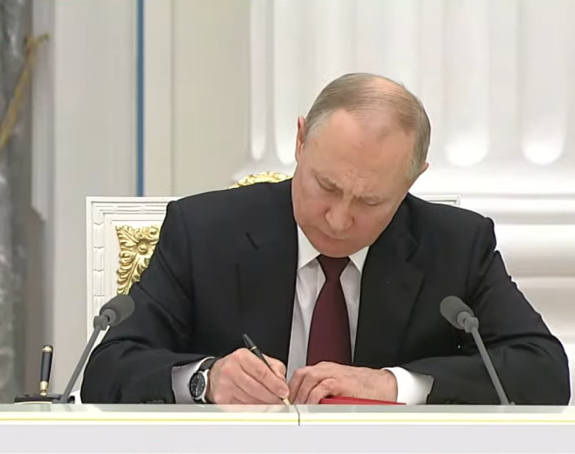 Путин потписује: Русија добија још 4 дијела Украјине