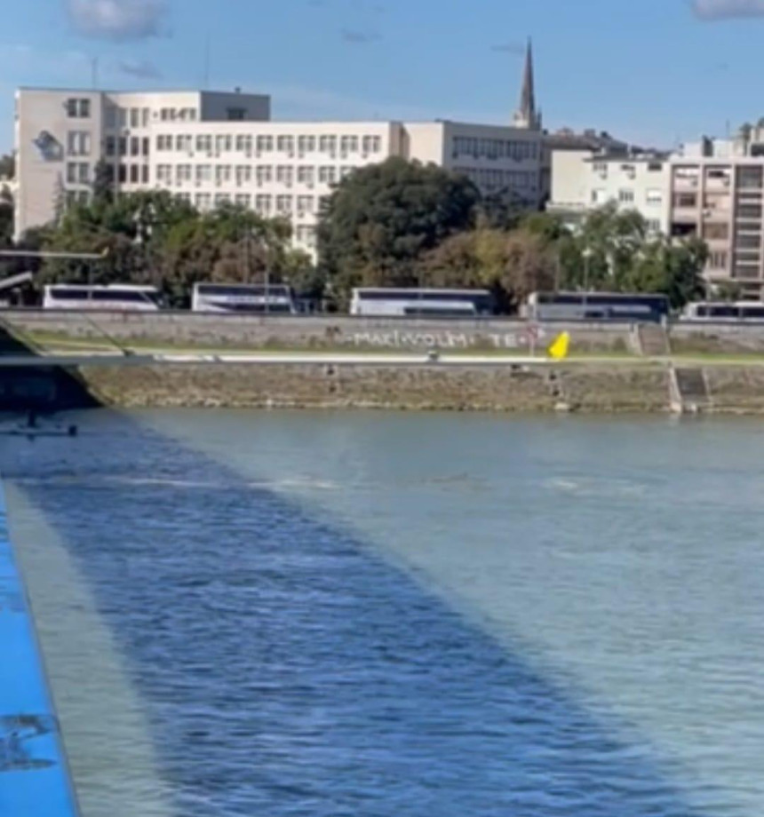 U velikom broju na glasanje stižu i građani iz Srbije s pravom glasa u BiH