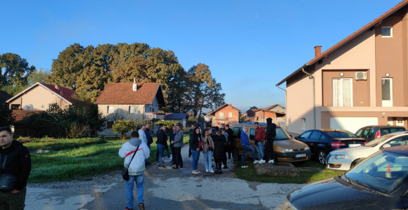 Zvornik: Na biračkom mjestu sugerišu kako i za koga glasati