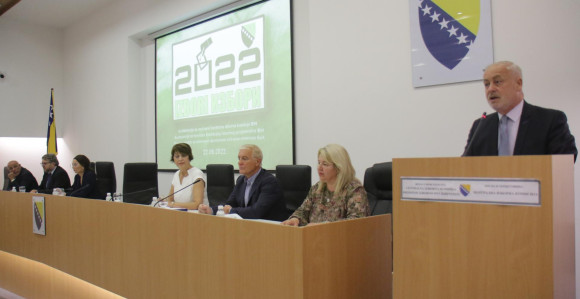 CIK BiH saopštio: Izborni dan je protekao uspješno
