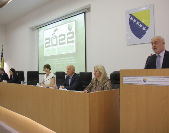 CIK BiH saopštio: Izborni dan je protekao uspješno