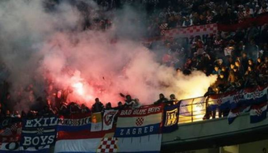 Hrvatski navijači divljali, UEFA kažnjava HNS