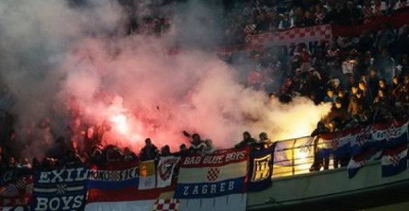 Hrvatski navijači divljali, UEFA kažnjava HNS