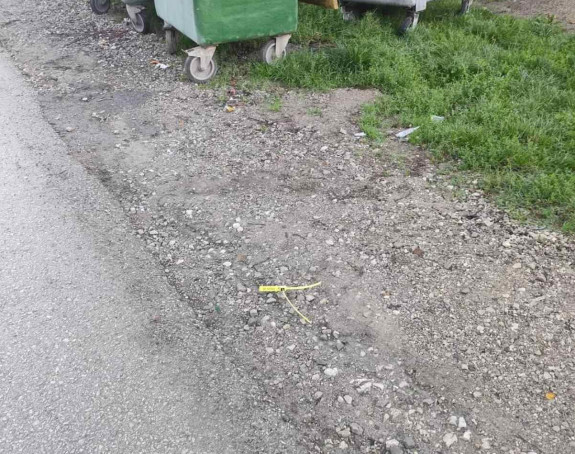 Vezice od vreća sa glasovima nađene pored smeća