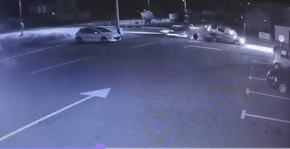 Jeziv sudar dva automobila u Kotor Varošu (VIDEO)