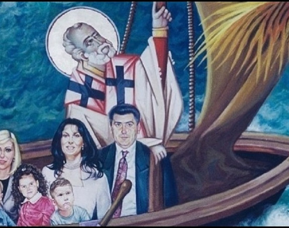Миленко стигао на фреску са 2 жене и децом из оба брака (ФОТО)