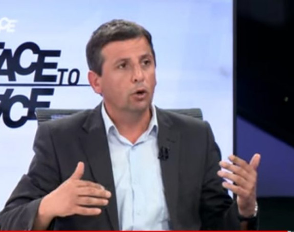 Dodik i Šmit prave dogovor: Ti pomozi meni, ja ću tebi...?
