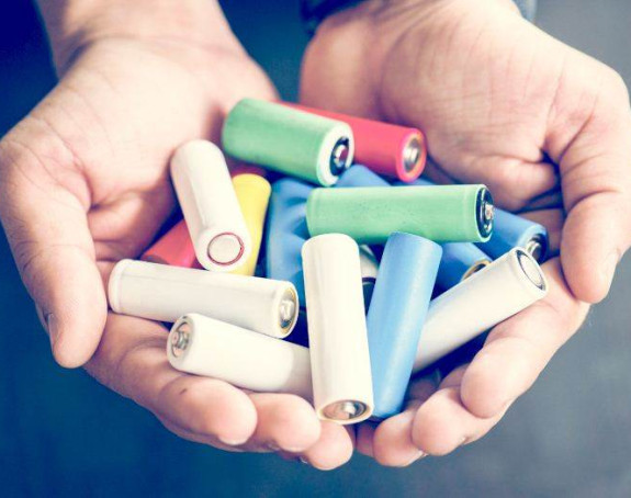 Lekari iz Dablina ženi izvadili 55 baterija iz stomaka