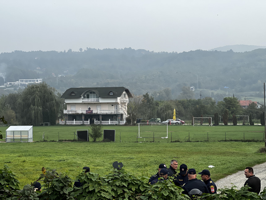 Deložacija u Vrbanji završena bez incidenata