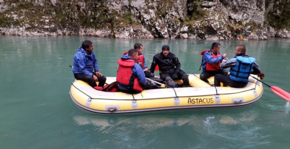 U potrazi za dječakom u Tari učestvuje 20 čamaca