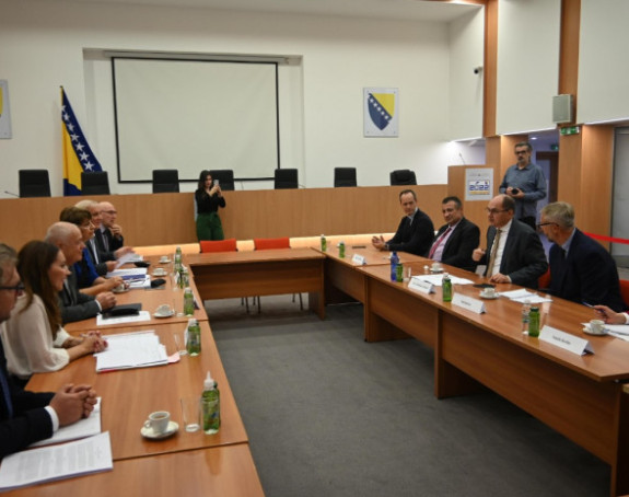 Šmit traži reakciju nadležnih zbog prijetnji CIK-u