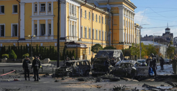 Napadnut Kijev, Nikolajev žestoko granatiran