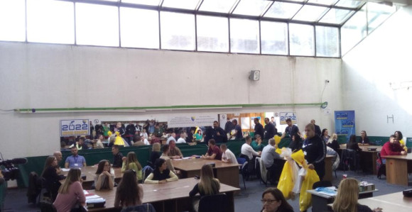 Počelo brojanje glasačkih listića za predsjednika (Foto)