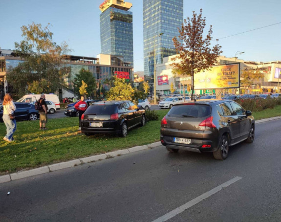 ТЕЖАК УДЕС: Драматичне сцене у центру Сарајева