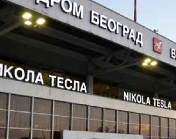 Хаос на небу изнад Србије: Ванредно слијеће авион