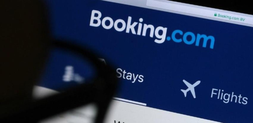 Booking pod istragom zbog kršenja zakona?!