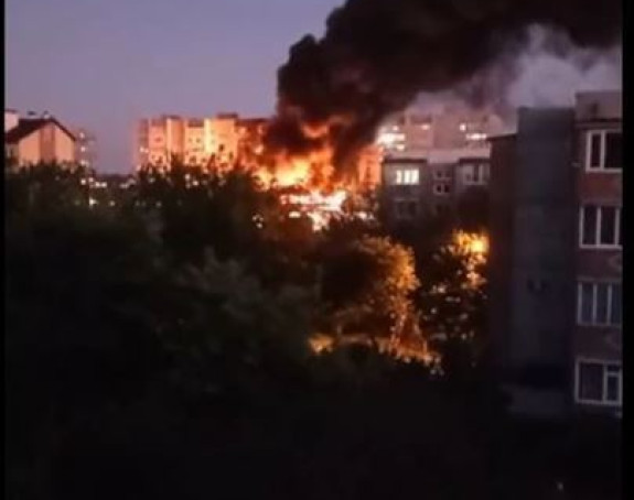 Јака експлозија у Русији: Војни авион пао на зграду