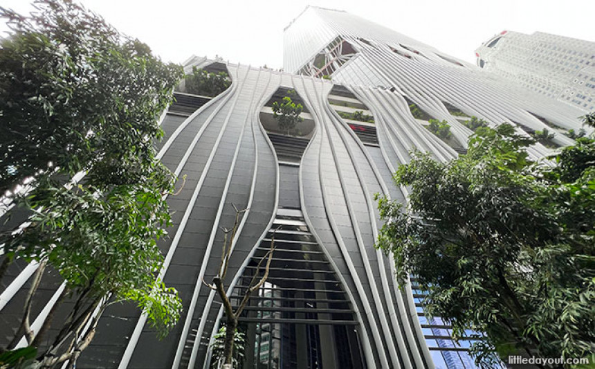 У Сингапуру отворен небодер са 80.000 биљака и стабала!