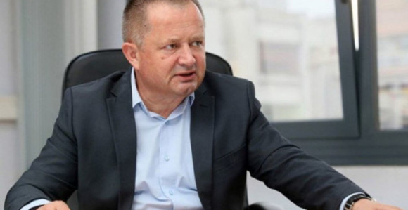 Prihodi rekordni, novca ima a entiteti se zadužuju