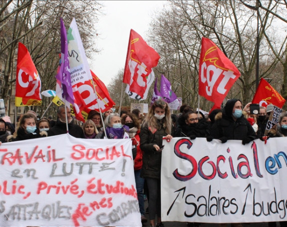 Sindikati zbog plata pokrenuli štrajk širom FR