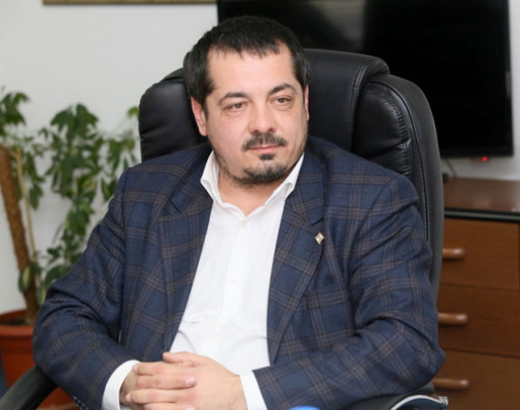 Зотов регистровао фирму за рударење за једну марку