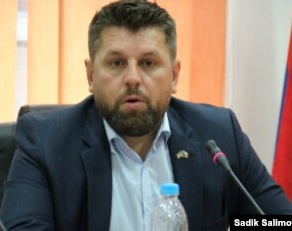 Da li je Ćamil Duraković radio za Dodika na izborima?