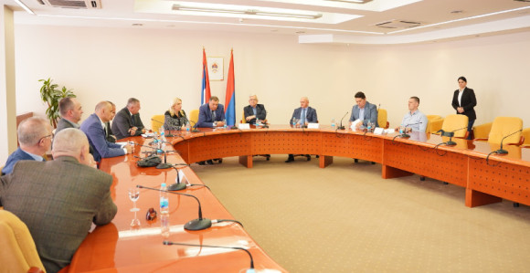 Režim organizuje miting podrške Miloradu Dodiku