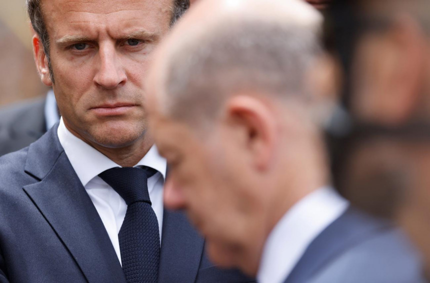 Путин "трља руке"; Посвађали се Французи и Нијемци?