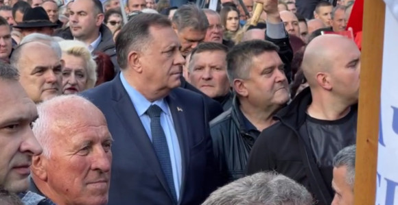 Počela mobilizacija za odbranu Dodikovog režima