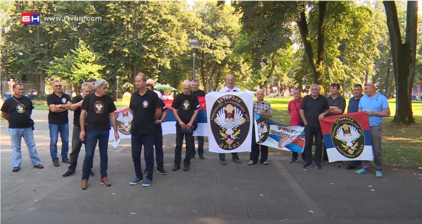 Dok smo mi nosili poginule i ranjene saborce, neko je svojim rukama nosao naftu i cigarete!