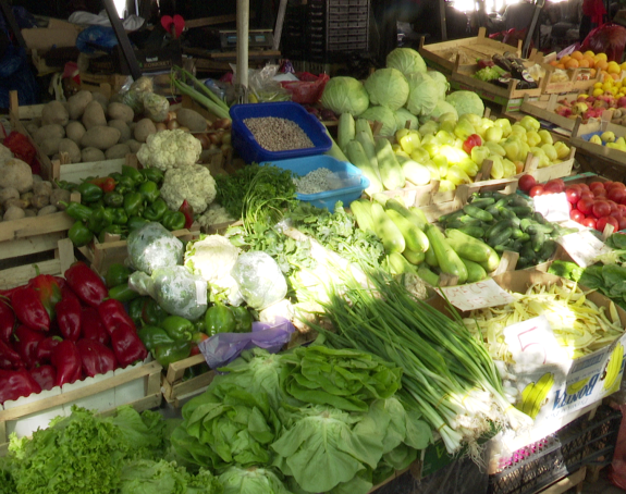 Tegle prazne: Domaća zimnica nikad skuplja