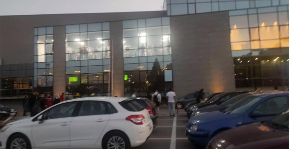 Ватрогасци угасили пожар у Арени Спорт у Мостару