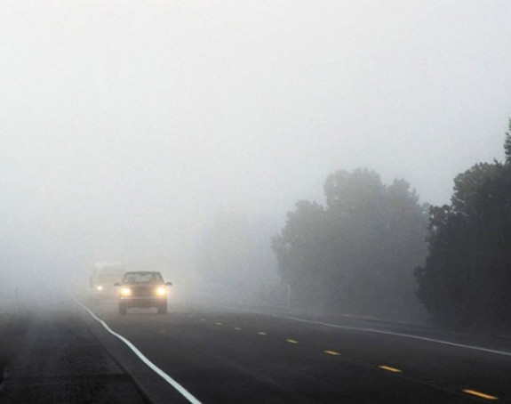 Густа магла отежава саобраћај у котлинама